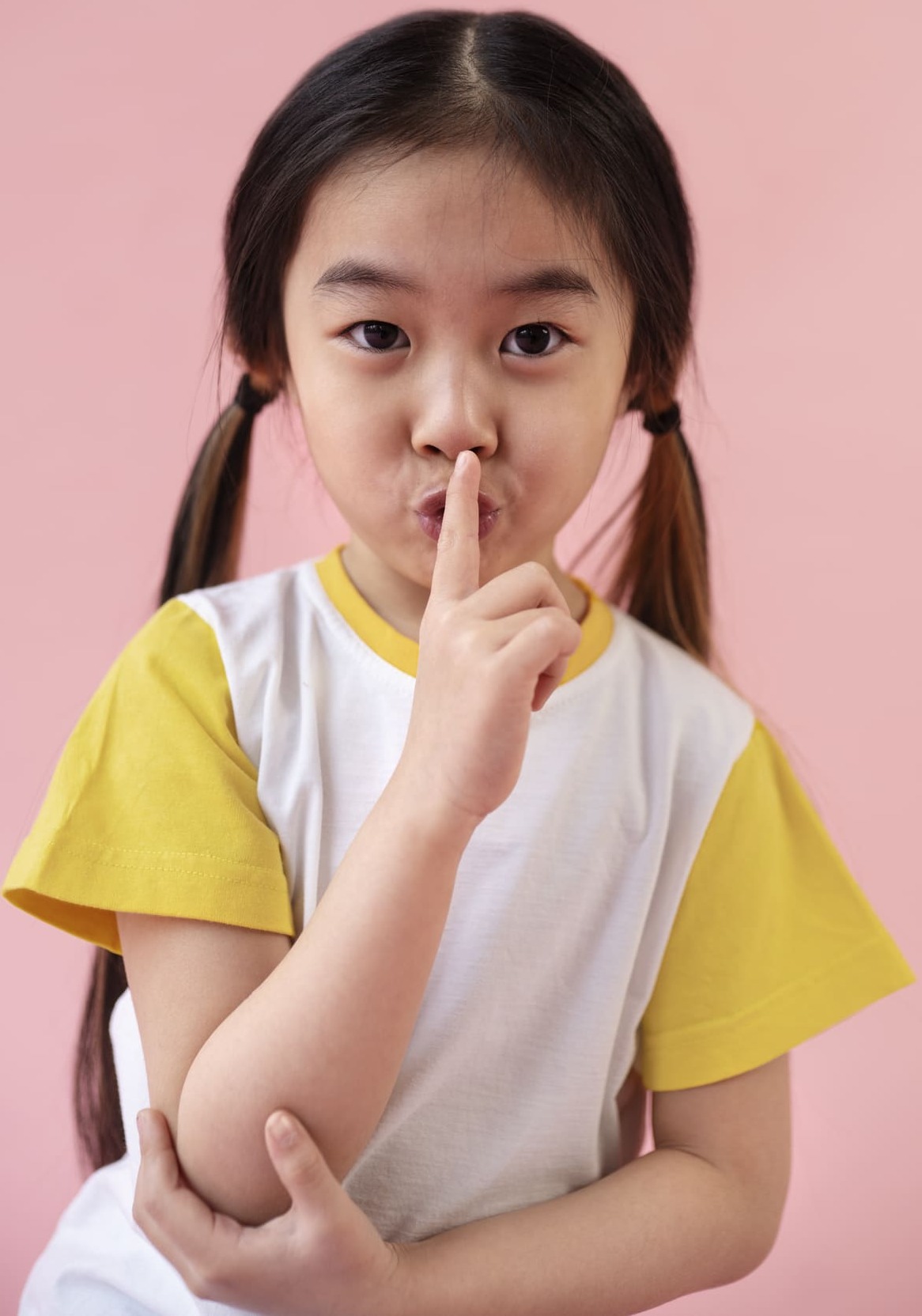 La confidentialité est primordiale pour une assistante maternelle ou nounou, qui doit respecter le secret professionnel et ne pas divulguer toute information concernant l'enfant et sa famille sans l'accord des parents.